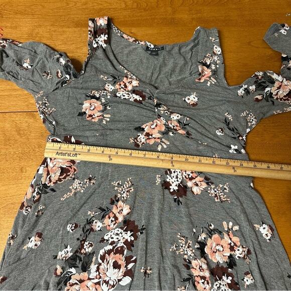 TORRID Grey Floral Jersey Skater Dress Torrid Sz 00 (M/L) Romantic Cold Shoulder - Picture 9 of 11